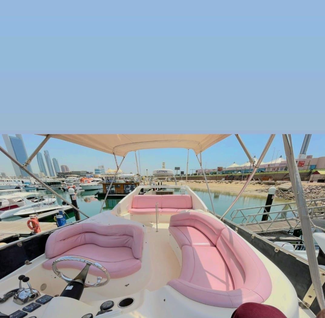 Royal 8 Interior 3